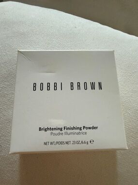 Bobbi Brown Brightening Finishing Powder - bronze glow